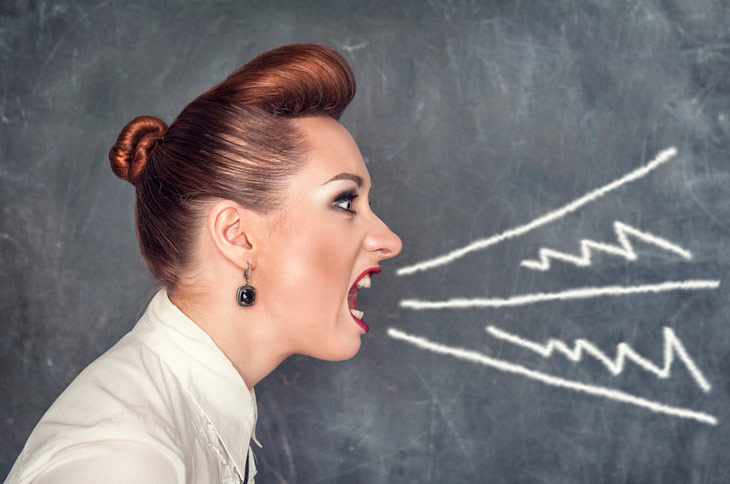 Повышать голос - не самое правильное решение