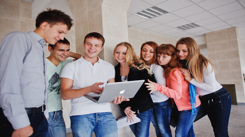 Как узнать поступил ли абитуриент?